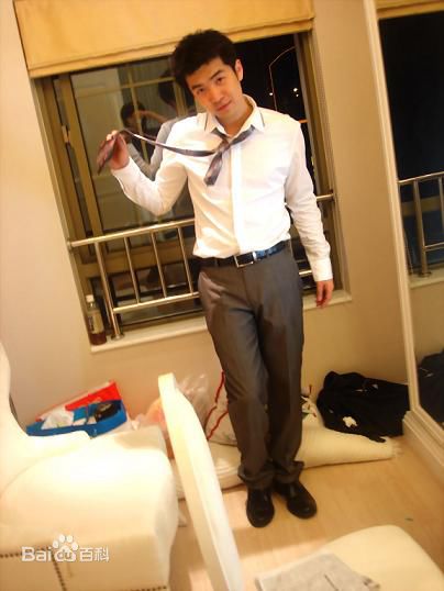 顾鑫作品及生活照前后照片