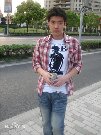 顾鑫作品及生活照前后照片