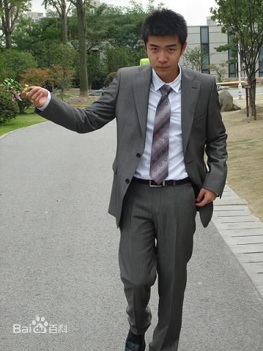 顾鑫作品及生活照前后照片