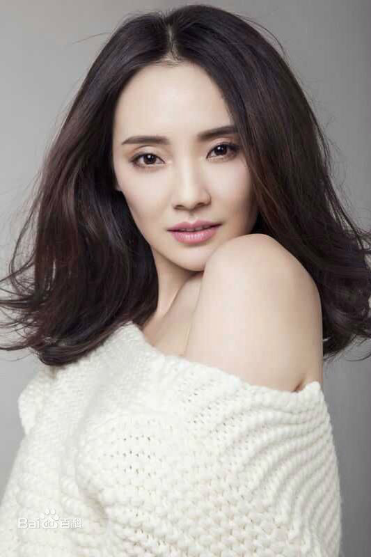 最新刘芙伶性感图片