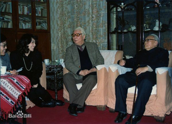 栗原小卷(くりはら こまき、Komaki Kurihara)访问巴金故居图片图册