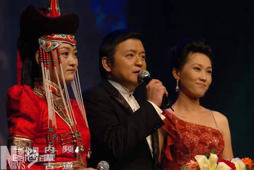 赵屹鸥工作照生活照