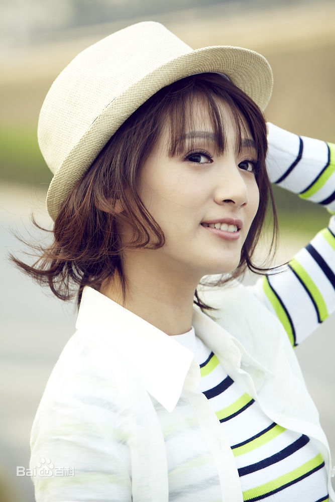 卢茜(sissi<i></i>)甜美