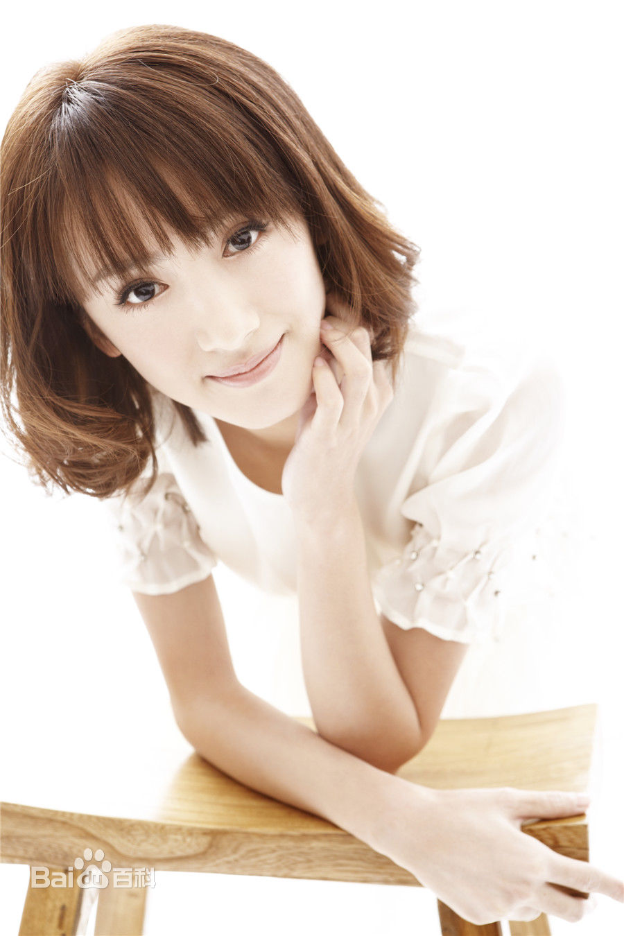 卢茜(sissi<i></i>)最新白衣清纯图集