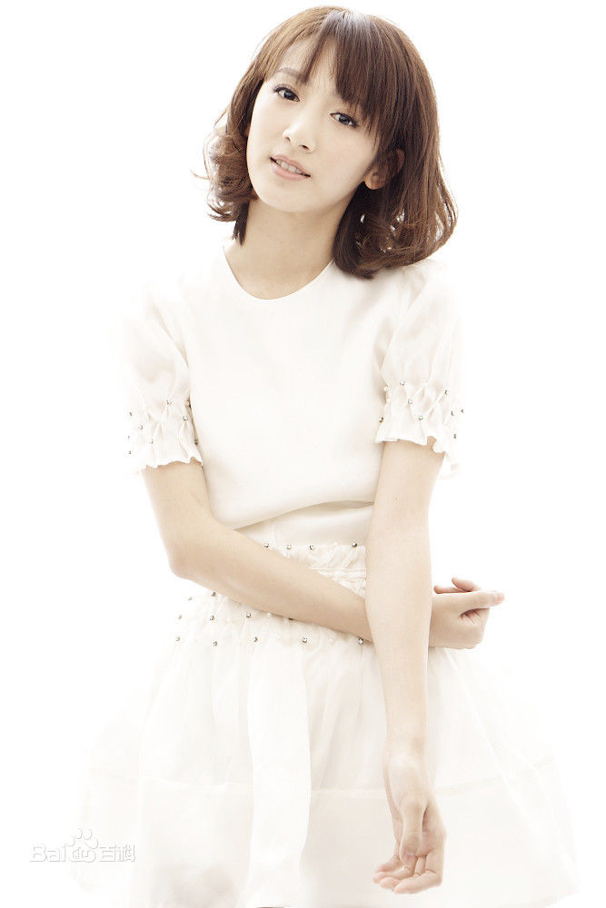 卢茜(sissi<i></i>)最新白衣清纯图集