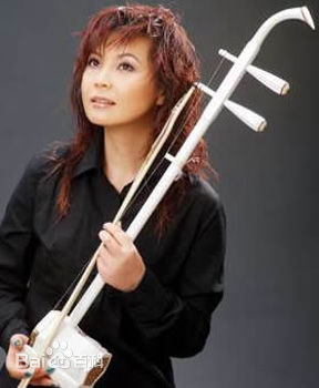 高清周冰倩性感图片