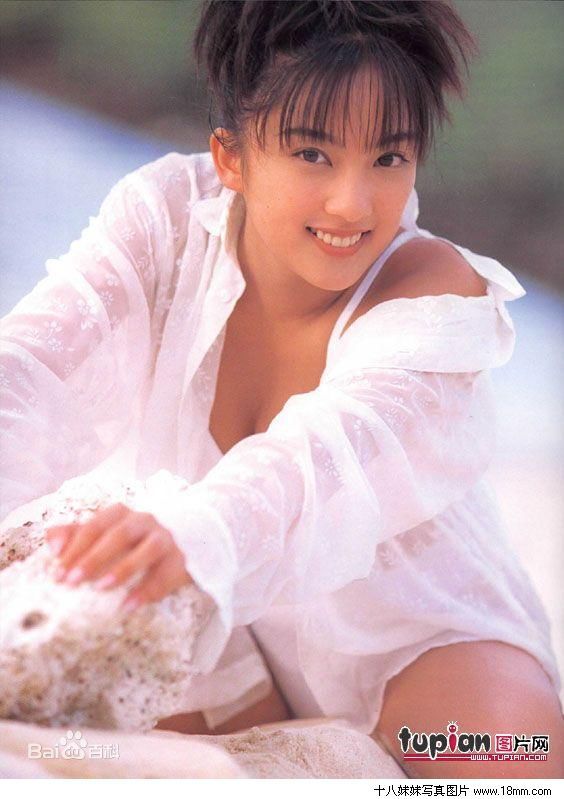 高清周冰倩性感图片