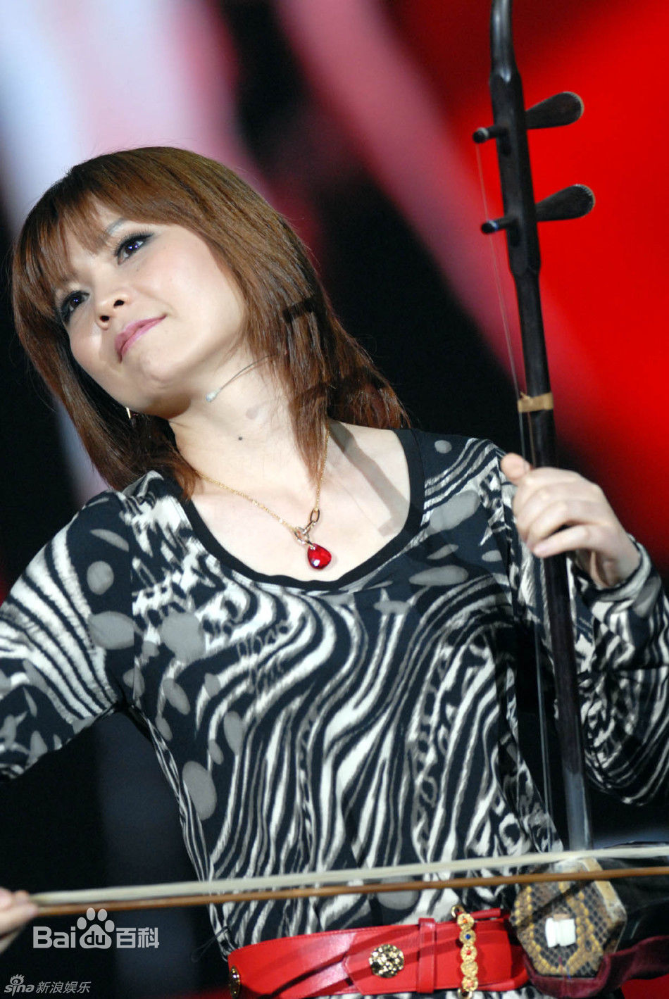 高清周冰倩精彩图册