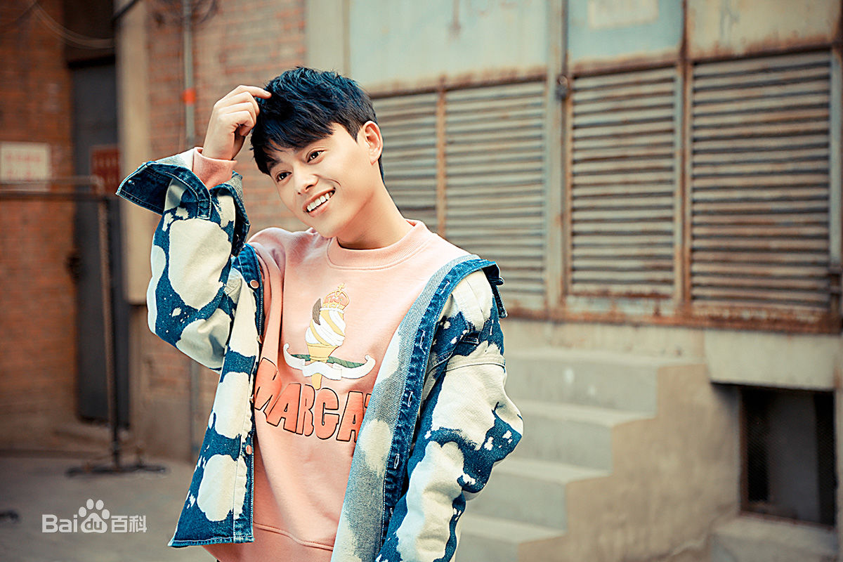 吕炸炸高清照图集