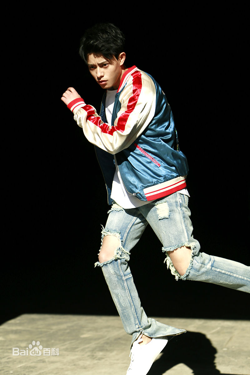 吕炸炸高清照图集