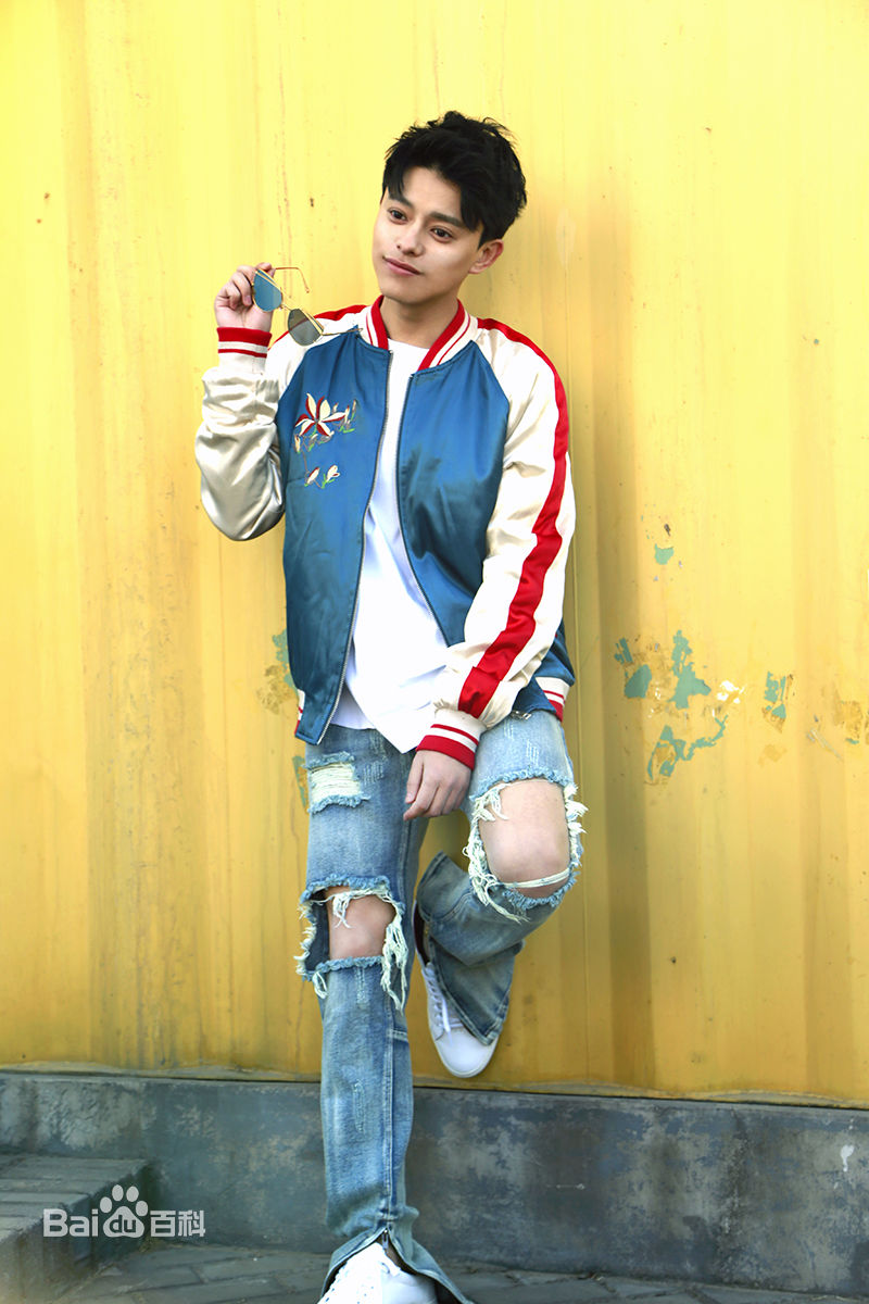 吕炸炸高清照图集