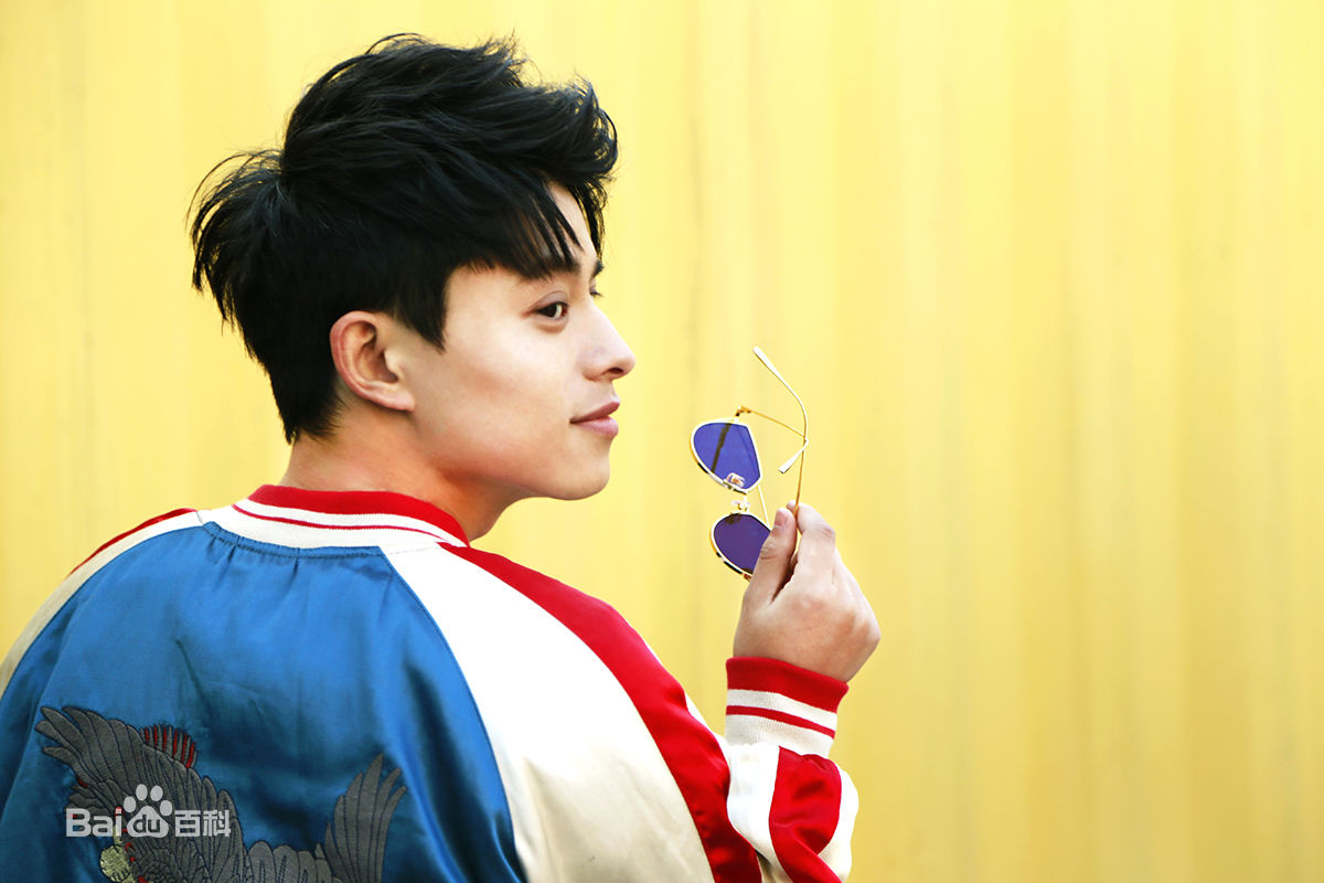 吕炸炸高清照图集