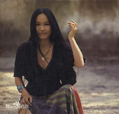 五轮真弓最新壁纸