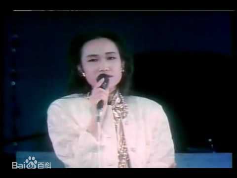 五轮真弓歌唱演出素颜照相册