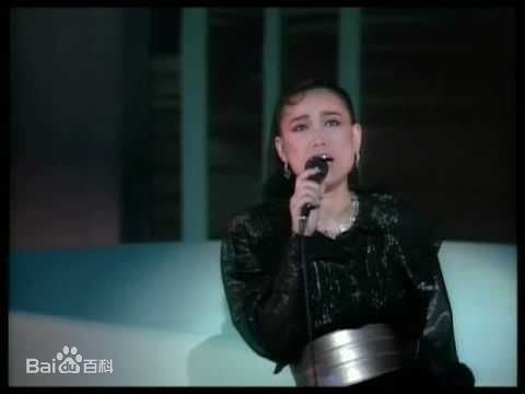 五轮真弓歌唱演出素颜照相册