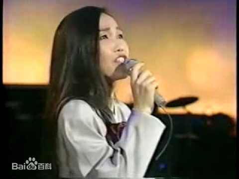 五轮真弓歌唱演出素颜照相册