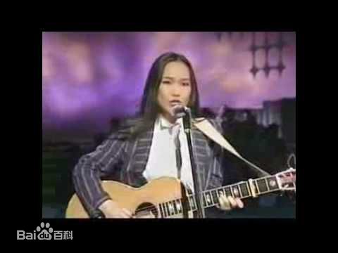 五轮真弓歌唱演出素颜照相册