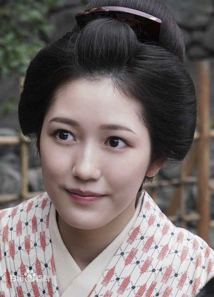 高清渡边麻友(渡辺麻友（わたなべ まゆ）)图片