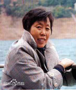 最新陈秀英性感图片