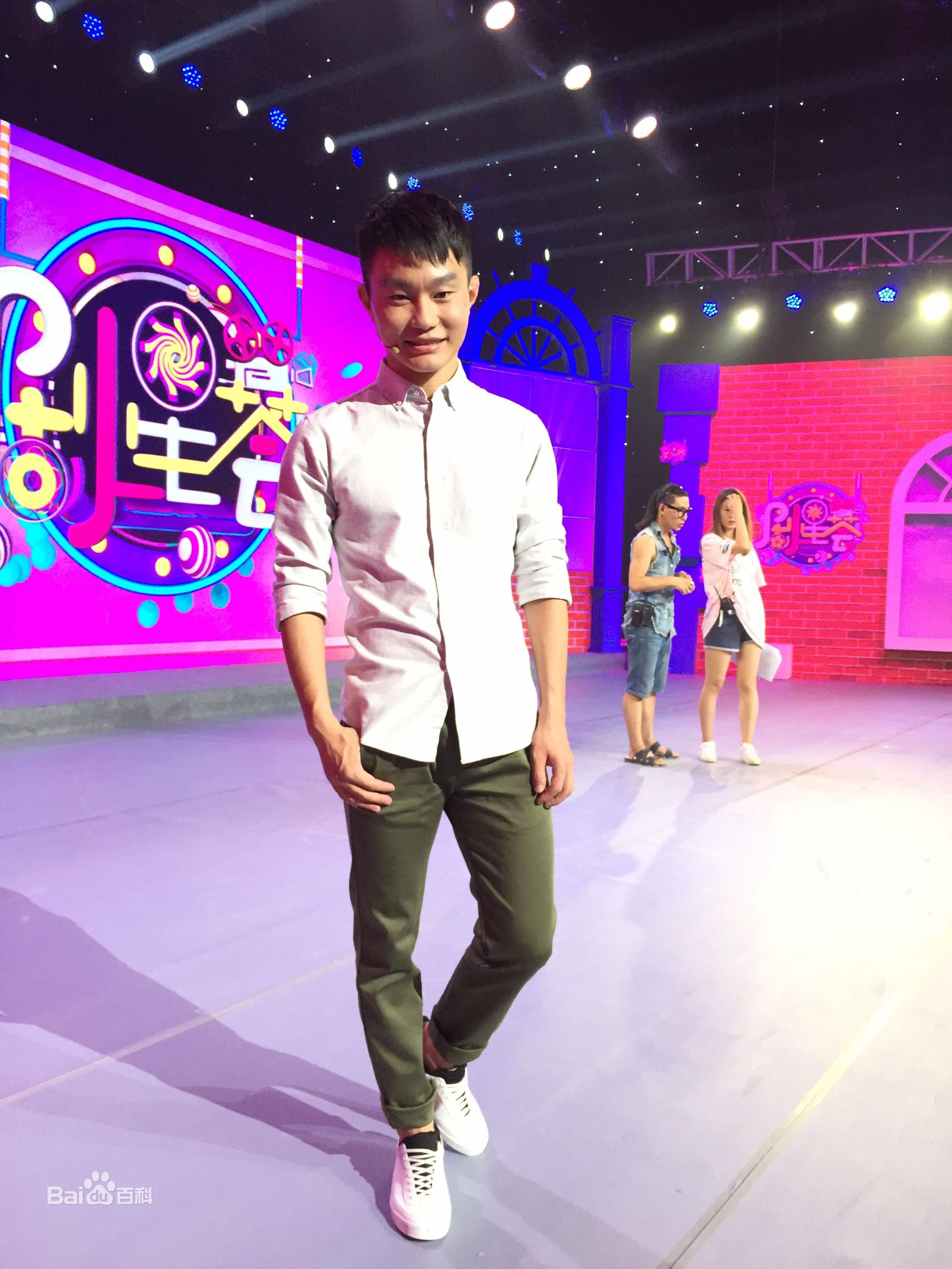 潘元甲生活照性感图片图集