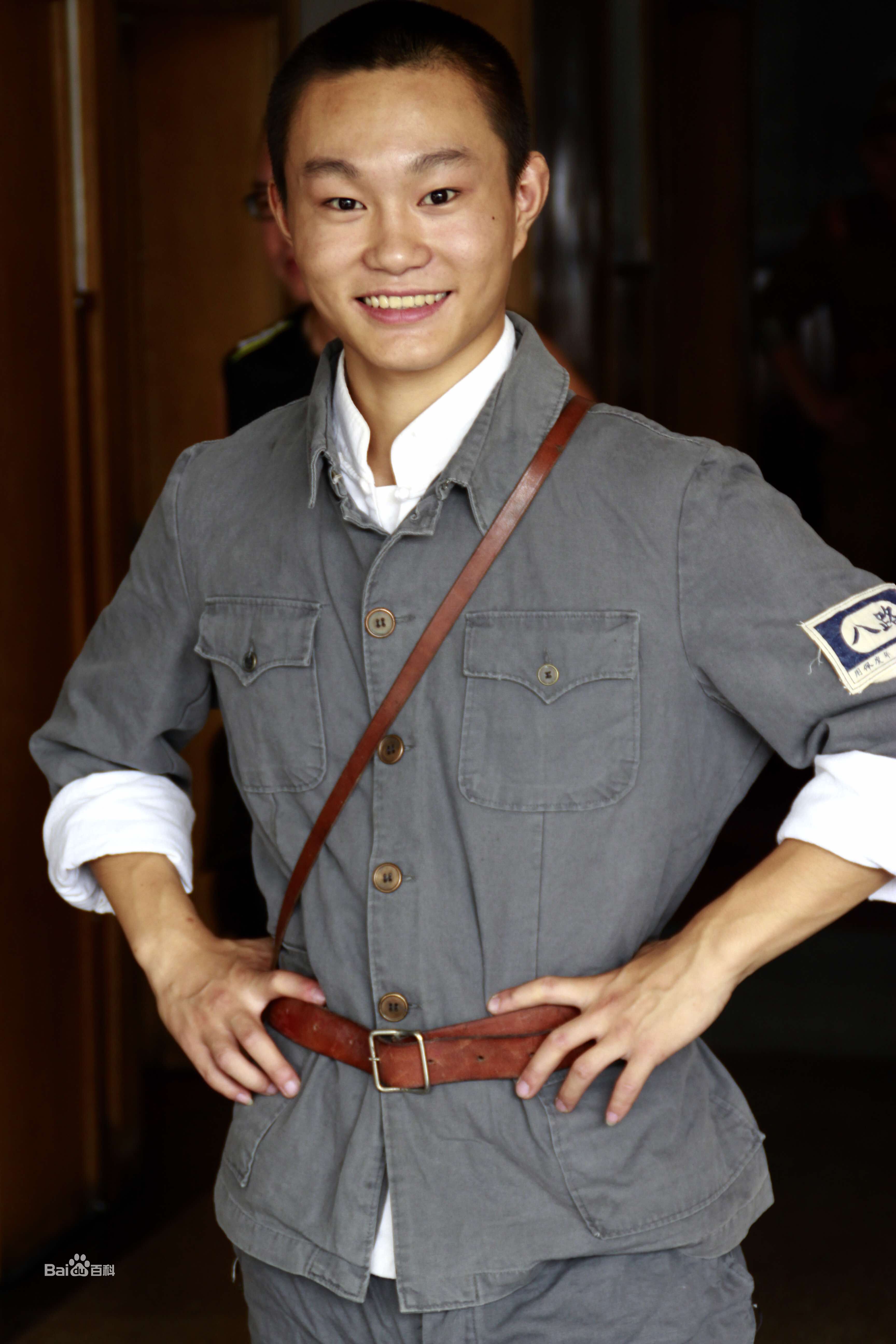 潘元甲战士形象前后照片