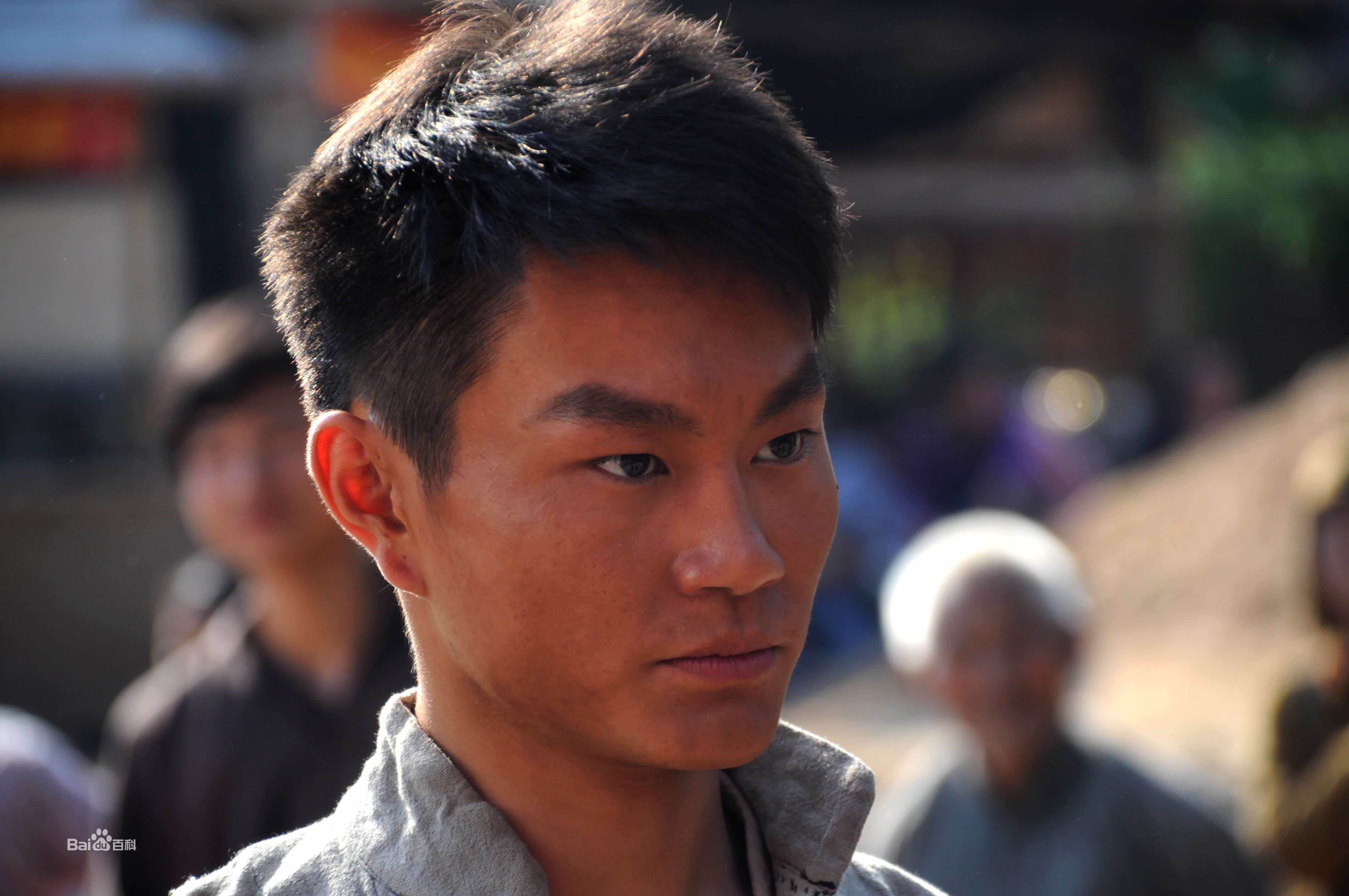 潘元甲战士形象前后照片