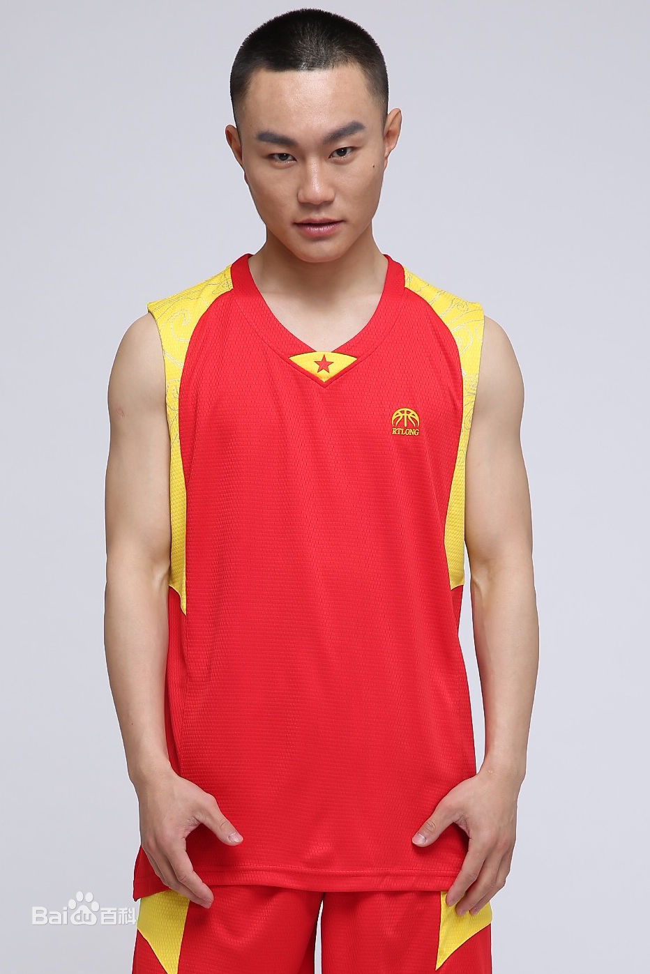 潘元甲荣特龙体育代言前后照片