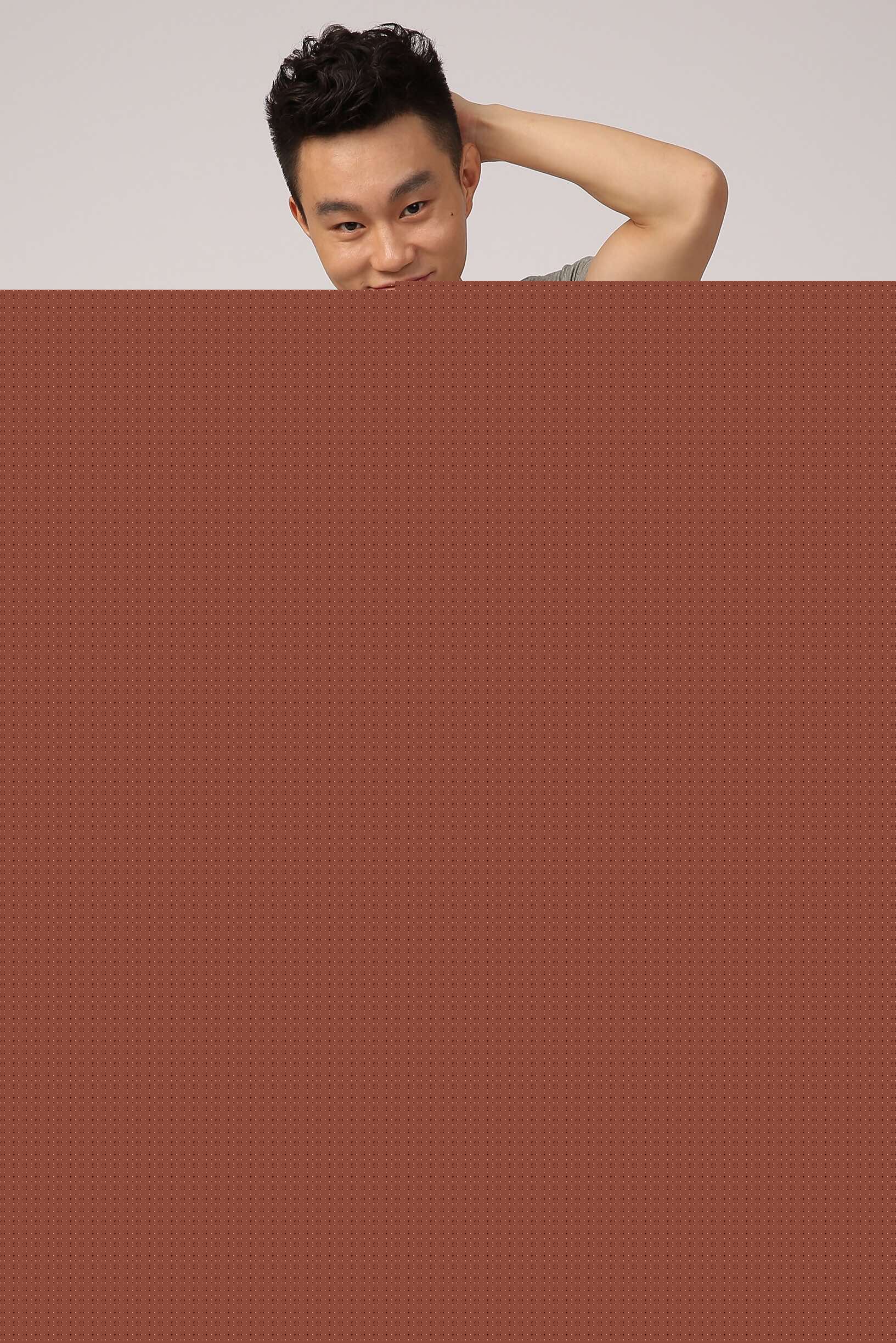 潘元甲荣特龙体育代言前后照片