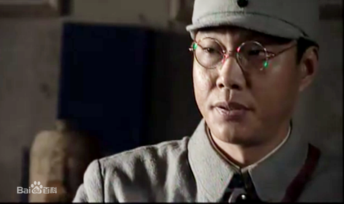 最新褚峰在《雪豹》张仁杰中的壁纸