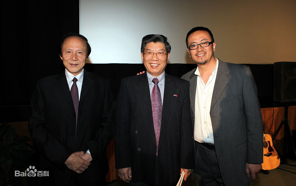 余治林(charles)余导各个时期的工作照素颜照相册