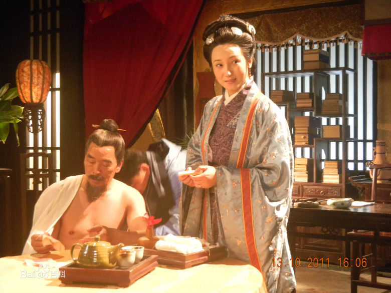 鹿潇桐演艺图片性感图片图集