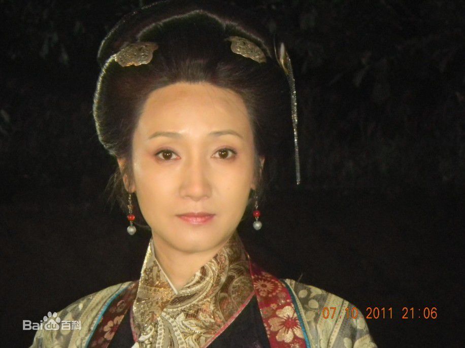 鹿潇桐生活与演艺前后照片