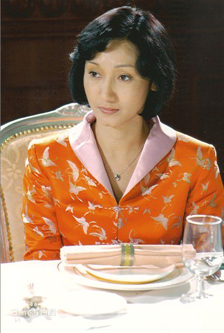 鹿潇桐生活与演艺前后照片