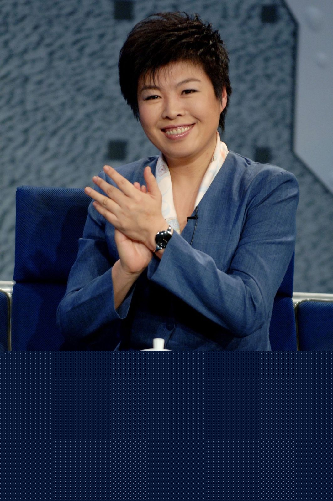 高清于丹性感图片