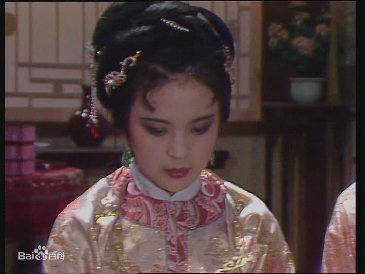 东方闻樱《红楼梦》贾探春精选剧照