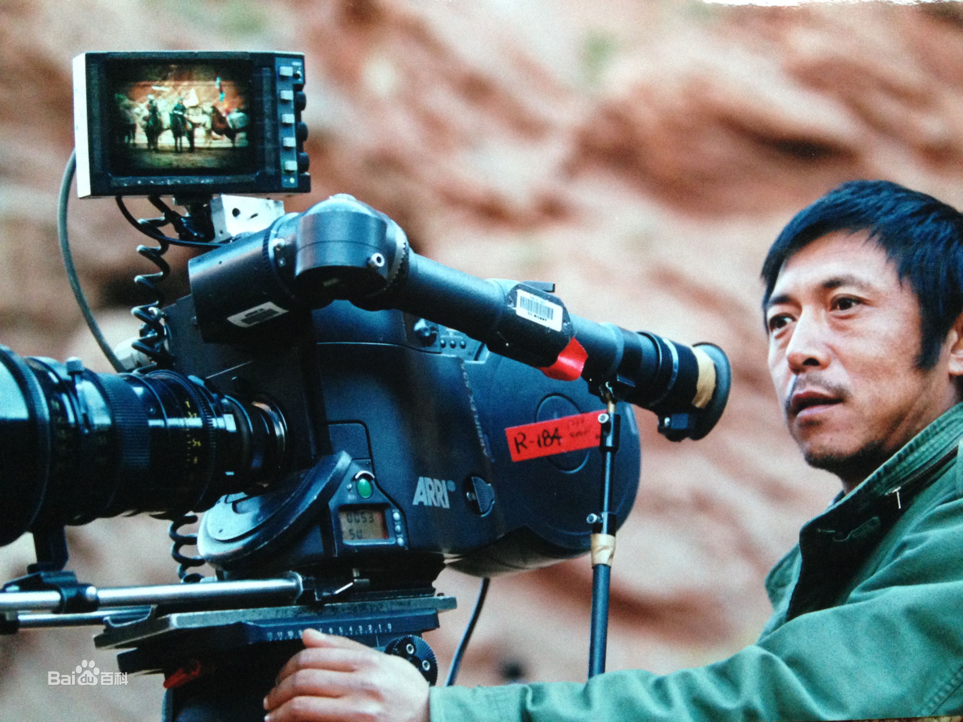 高清郑桦性感图片