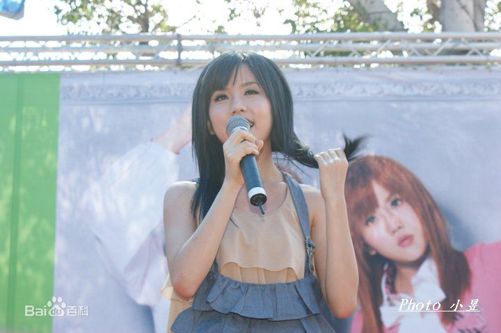 孙涵&孙雨、白纬芬&白纬玲(BY2)By2成人礼海外宣传壁纸壁纸