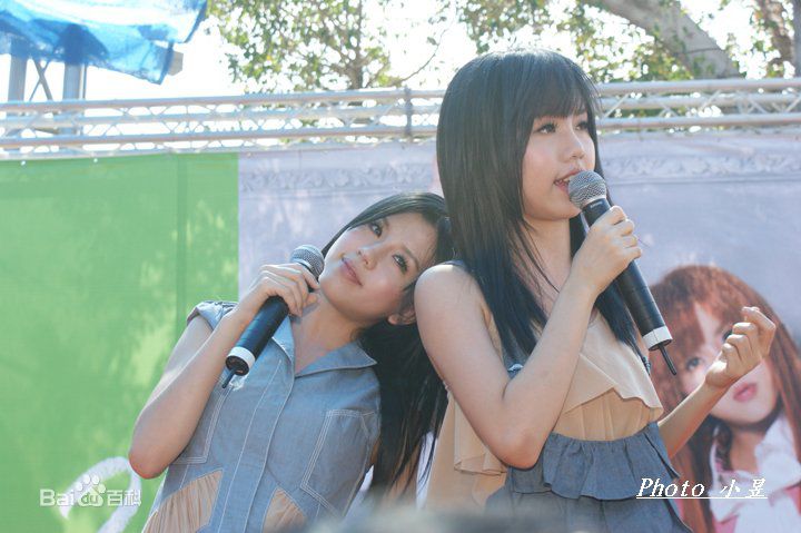 孙涵&孙雨、白纬芬&白纬玲(BY2)By2成人礼海外宣传壁纸壁纸