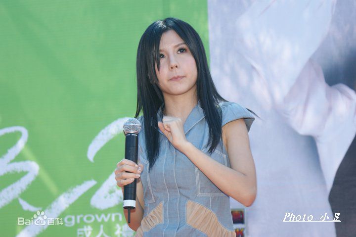 孙涵&孙雨、白纬芬&白纬玲(BY2)By2成人礼海外宣传壁纸壁纸