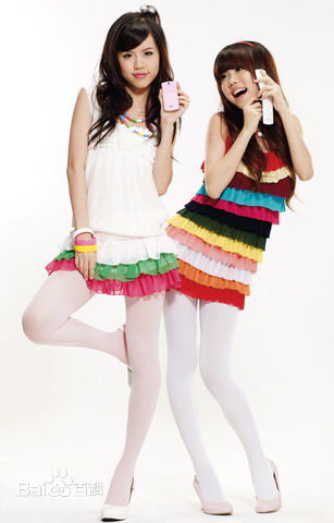 孙涵&孙雨、白纬芬&白纬玲(BY2)LG手机代言性感图片图集