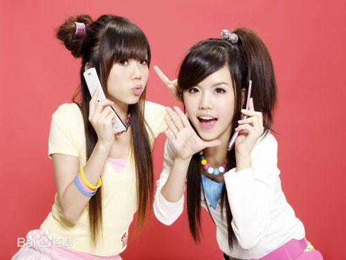 孙涵&孙雨、白纬芬&白纬玲(BY2)LG手机代言性感图片图集