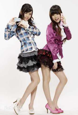 孙涵&孙雨、白纬芬&白纬玲(BY2)LG手机代言性感图片图集