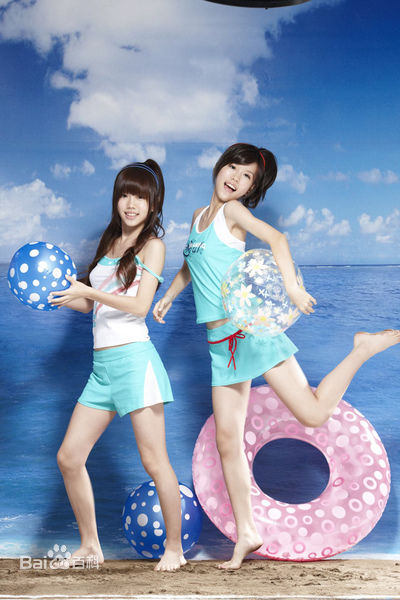 孙涵&孙雨、白纬芬&白纬玲(BY2)精选by21图册