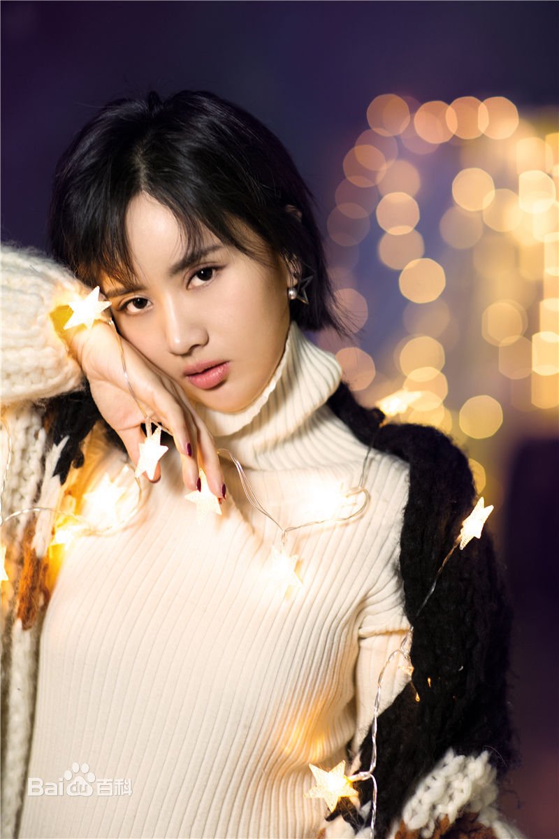 高清梁缘(lyna)图片