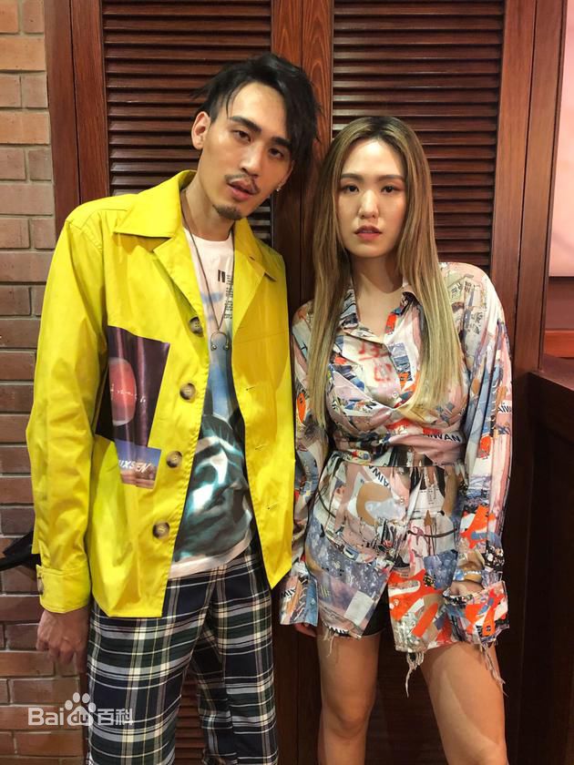 最新周立铭(Andrew Chow)在《法郎My Wave》中的壁纸