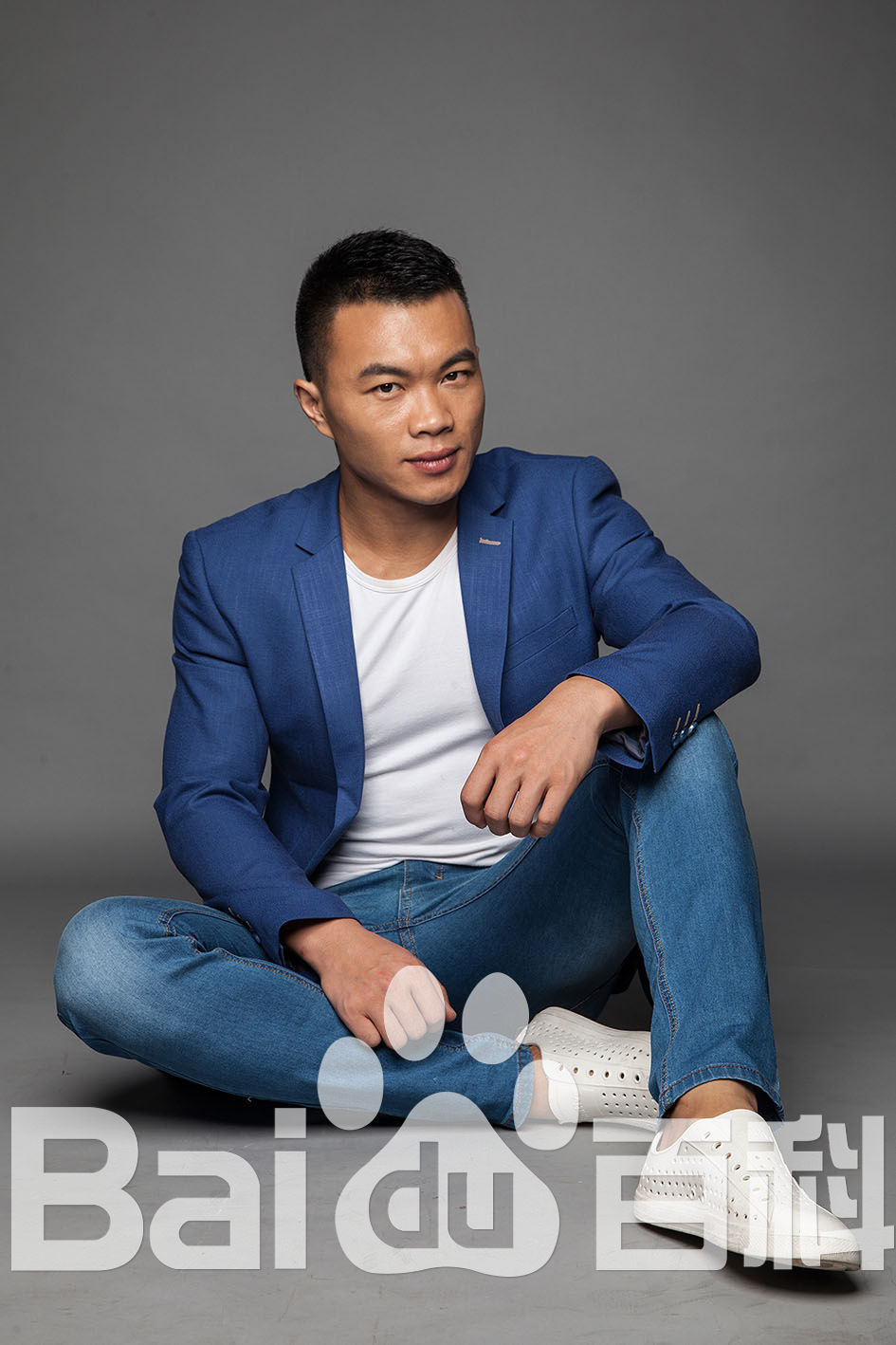 高清张哲性感图片