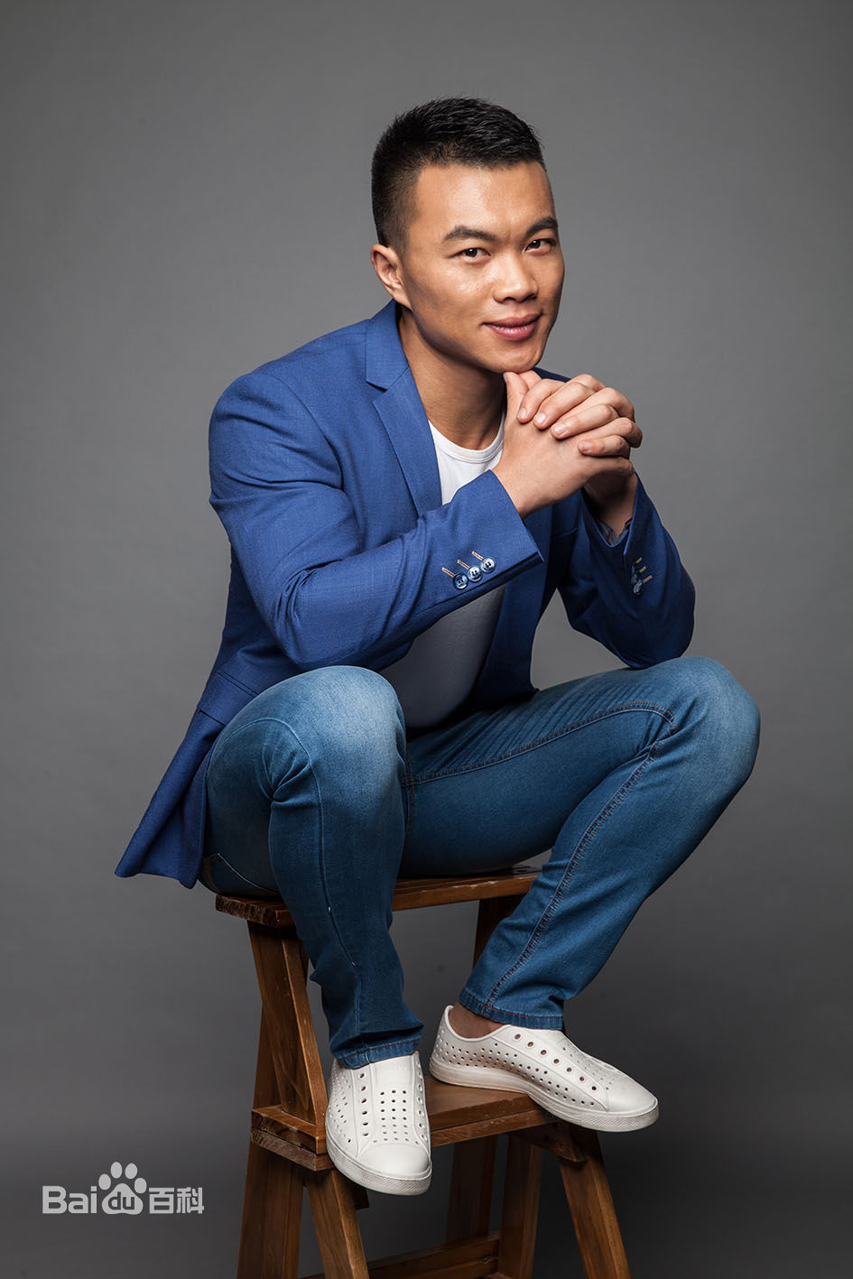 高清张哲性感图片