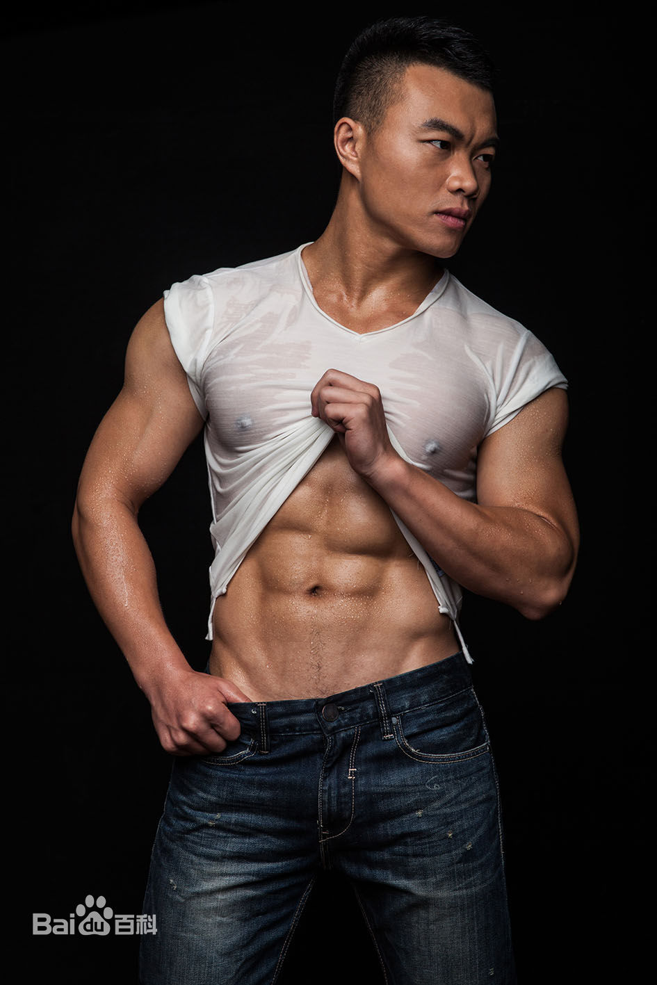 高清张哲性感图片