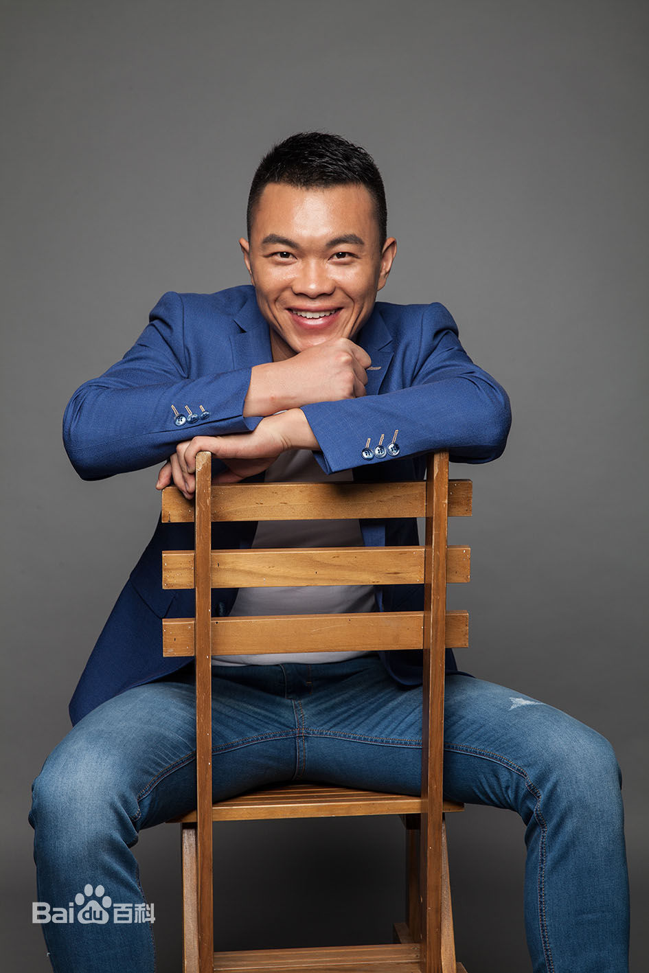 高清张哲性感图片