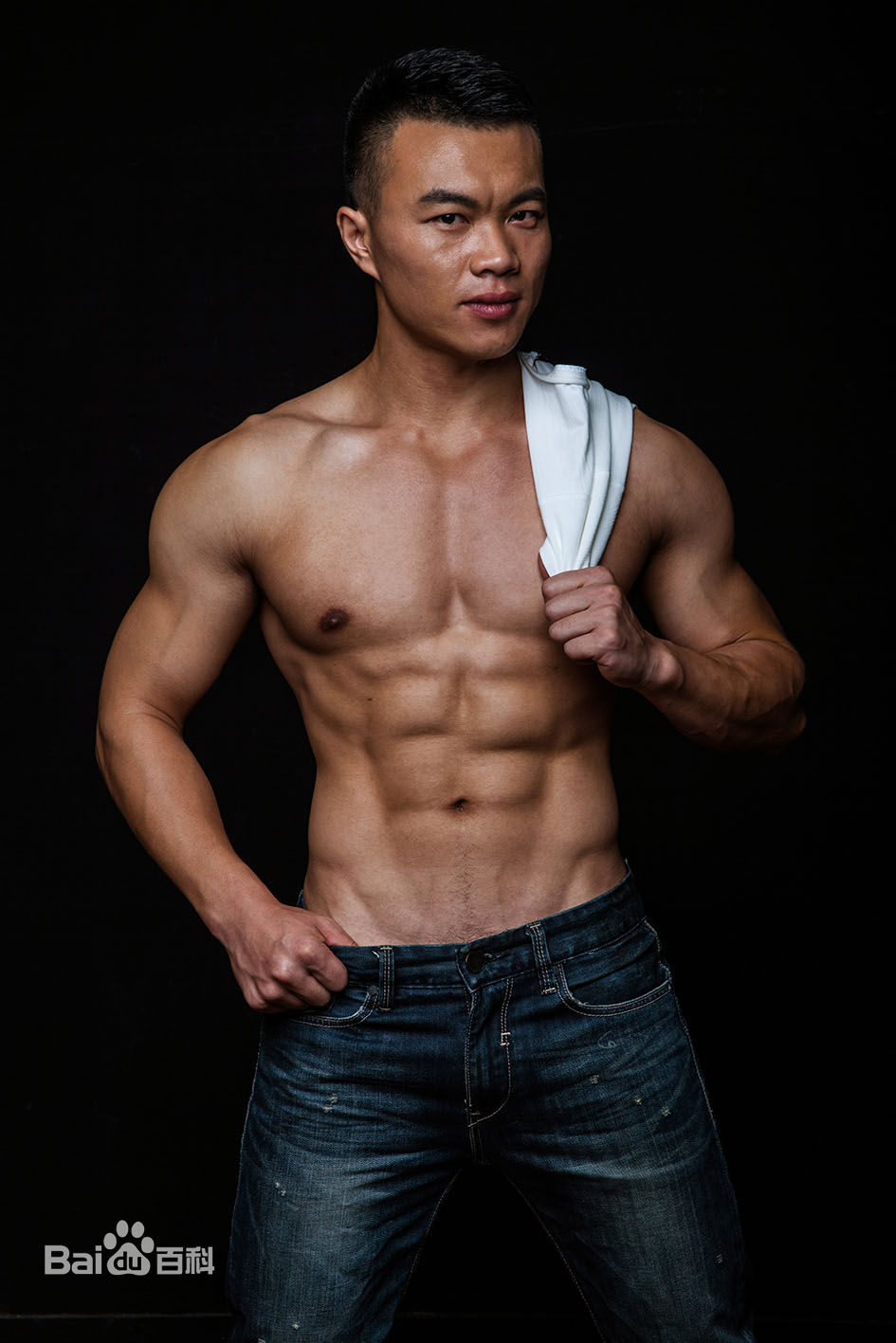 高清张哲性感图片